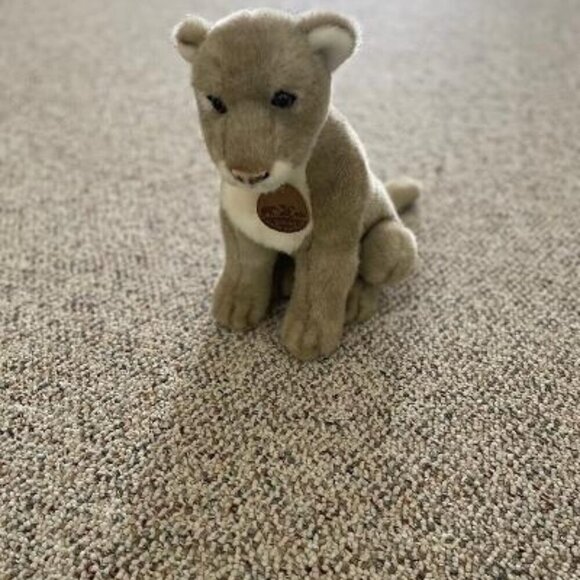 Stuffed Lion From Disney's Animal Kingdom - Picture 1 of 5